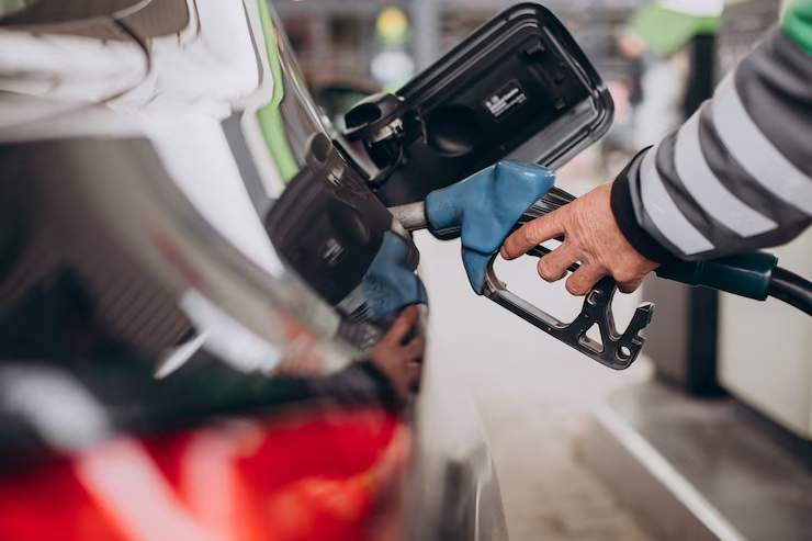 this image shows How Many Gallons of Gas Does a Car Hold